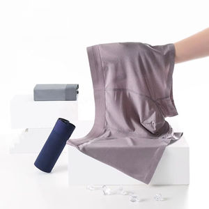 Venta al por mayor 60 Ropa interior sin costuras para hombres Color sólido Malla tejida Calzoncillos de seda de hielo Transpirable Adultos Secado rápido Bragas para hombres Trunks - Product Image 4