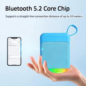 R-01 Nouveau Mini Lecteur de Disque Vinyle Rétro Créatif pour Enceinte 5.0 avec LED RGB 5W, Prise en Charge Carte et Clé USB, <span class=keywords><strong>Audio</strong></span> Portable de Bureau, Idéal Cadeau - Product Image 6