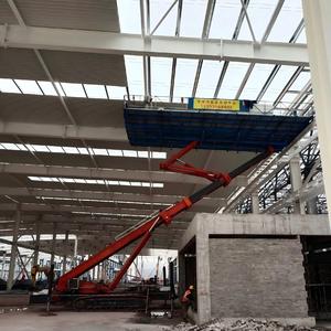 Plateforme élévatrice à chenilles avec plateau porte-outils pour l'installation de plafonds inversés et de conduits en hauteur - Product Image 2