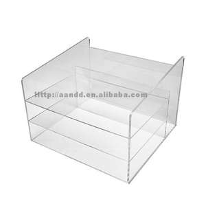 Caja de Exhibición Transparente Personalizada para Balones de Fútbol, Fabricada en Acrílico, con Base Negra - Product Image 2