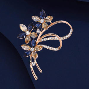 Flower Crystal Trendy Brooch Pins Rhinestone <b>Buttons</b> Alloy <b>Gold</b> Plated Customized Unisex Engagement Wedding Party Gift - Product Image 3