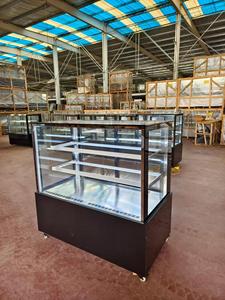 <span class=keywords><strong>Vitrine</strong></span> <span class=keywords><strong>réfrigérée</strong></span> à 3 niveaux <span class=keywords><strong>pour</strong></span> gâteaux avec éclairage <span class=keywords><strong>LED</strong></span>, refroidisseur de présentation de gâteaux <span class=keywords><strong>pour</strong></span> la vente de gâteaux en caféterie - Product Image 5