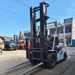 מכונות טיפול עם מזלגות TCM30 3 טון, מלגזה משומשת TCM30N במצב טוב, מלגזה מיני FD30T3C נמכרת ברחבי העולם - Product Image 4