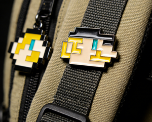 I distintivi smaltati di Mario e Yoshi sono perfetti per i fan e un ottimo <span class=keywords><strong>modo</strong></span> per mostrare il tuo amore per questi amati personaggi dei videogiochi - Product Image 2