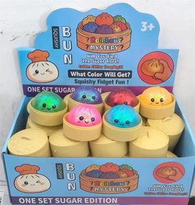 Juguetes Sensoriales Antiestrés EPT Factory Wholesale Squishy Steam Bun Fidget Toys <span class=keywords><strong>Serie</strong></span> Completa 5.5cm 8.5cm Juguete de Dumpling para Aliviar el Estrés - Product Image 3