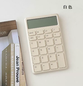 Calculatrice classique en plastique marron, design simple, clavier fonctionnel, usage scolaire, style chocolat - Product Image 3
