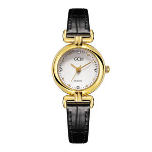 Montre pour femme minimaliste de niche avec un petit cadran, une touche de luxe, bracelet en cuir, montre à quartz - Product Image 1