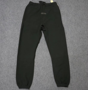 Set Essenziale <span class=keywords><strong>da</strong></span> <span class=keywords><strong>Uomo</strong></span> SS22 con <span class=keywords><strong>Felpa</strong></span> con Cappuccio Jogger e <span class=keywords><strong>Pantaloni</strong></span> della Tuta di Lusso Firmati - Product Image 4