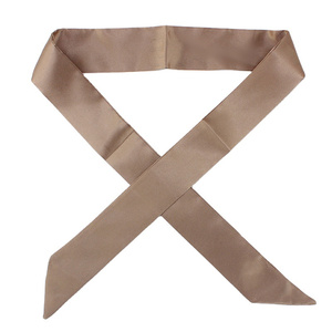 Écharpe en soie fine, sac fourre-tout et nœud tour de cou, à motifs géométriques ethniques éclectiques, couleur crème - Product Image 6