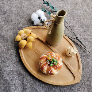 Plateau en bambou en forme <span class=keywords><strong>de</strong></span> <span class=keywords><strong>feuille</strong></span> multifonctionnel nouvellement conçu, ensemble <span class=keywords><strong>de</strong></span> plateaux <span class=keywords><strong>de</strong></span> service, plateau à steak, plateau à fruits pour les fêtes à thème - Product Image 5