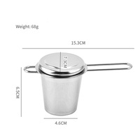 Infuseur à thé en acier inoxydable durable à mailles fines avec couvercle et double poignée pour le brassage de thé en vrac dans une tasse