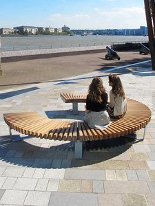 <span class=keywords><strong>Banc</strong></span> carré <span class=keywords><strong>en</strong></span> acier inoxydable anticorrosion pour aménagement <span class=keywords><strong>extérieur</strong></span> de parc, dossier de chaise <span class=keywords><strong>en</strong></span> arc, structure <span class=keywords><strong>en</strong></span> <span class=keywords><strong>fer</strong></span> <span class=keywords><strong>forgé</strong></span> personnalisable YD-18 - Product Image 2
