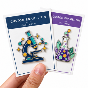 Badges de revers personnalisés en alliage de zinc de haute qualité, plaqués argent, épingles en métal émaillé sur mesure pour cadeau, vente en gros - Product Image 1