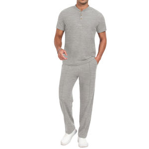 Vente en gros de survêtements d'été pour hommes de haute qualité Fournisseur direct d'usine Tissu doux fabriqué Survêtement d'été pour hommes à bas prix - Product Image 5