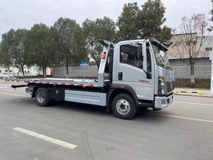 Camion de <span class=keywords><strong>d</strong></span>épannage à plateau plat 4x2 neuf de marque Howo pour véhicules <span class=keywords><strong>en</strong></span> <span class=keywords><strong>panne</strong></span>, <span class=keywords><strong>véhicule</strong></span> à usage spécial, remorque de récupération - Product Image 3