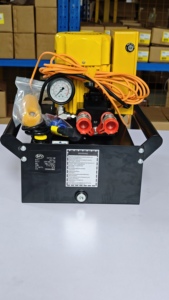 Groupe hydraulique électrique haute pression 70MPa VHCP2015 avec radiateur refroidi par air et électrovanne pour l'entretien - Product Image 3