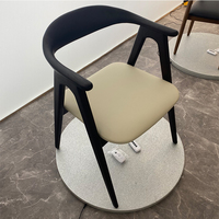 Chaise de salle à manger moderne rembourrée en bois massif, fauteuil en cuir PU pour hôtel, restaurant, événement, vente en gros, directement de l'usine