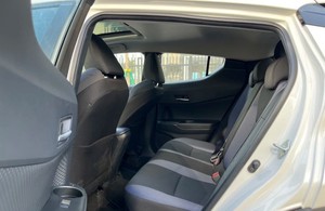 <span class=keywords><strong>2023</strong></span> pour <span class=keywords><strong>Toyota</strong></span> <span class=keywords><strong>CHR</strong></span> Leading Edition Plug-In Hybrid Compact SUV 2.0L E-CVT New Energy Vehicle Wholesale Export Used - Product Image 4