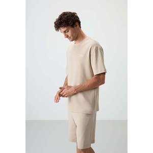 Conjunto de Pantalones Cortos para Hombre Air Jones, Color Beige, Corte Holgado, Mezcla de Algodón, Textura Gruesa y Suave, Bordado - Modelo 85250 - Product Image 3