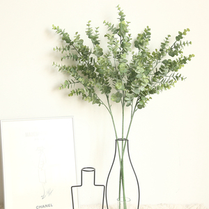 <span class=keywords><strong>artificial</strong></span> <span class=keywords><strong>eucalipto</strong></span> pegamento suave verde planta de 84cm de longitud única de <span class=keywords><strong>eucalipto</strong></span> rama para decoración de la boda - Product Image 2