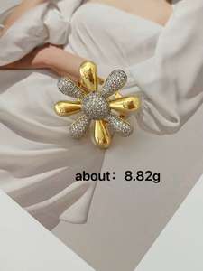 แฟชั่นขายดีเดซี่สองสีฝังเพทายขนาดเล็กแหวนอเนกประสงค์สุดหรูสำหรับงานแต่งงานปาร์ตี้ของขวัญ - Product Image 5