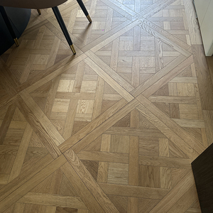 Parquet en bois d'ingénierie multicouche Versailles en noyer, antidérapant, qualité AB, 12mm 15mm 16mm, avec système T&G, pour projets de design intérieur - Product Image 1