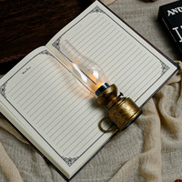Lanterne LED rétro classique de Noël, lampe à bougie décorative suspendue pour les fêtes, la maison, la décoration de table, prix de gros d'usine