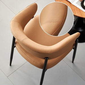 Chaise <span class=keywords><strong>de</strong></span> <span class=keywords><strong>salle</strong></span> <span class=keywords><strong>à</strong></span> manger en cuir <span class=keywords><strong>de</strong></span> luxe <span class=keywords><strong>de</strong></span> style nordique moderne, avec structure métallique, pour une ambiance hôtelière et <span class=keywords><strong>de</strong></span> restaurant, idéale pour les hôtels et les salons. - Product Image 6