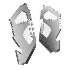 Mousqueton personnalisé en acier à haute teneur en carbone K01 en forme de poisson, outil multifonctionnel d'extérieur avec règle, ouvre-bouteille, scie et tournevis - Product Image 5