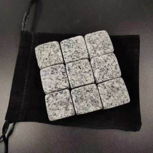 Lot de 9 pierres à whisky vintage écologiques en pierre de savon naturelle, cadeau de mariage, comprenant des verseurs à vin, pour hôtels et bars - Product Image 4