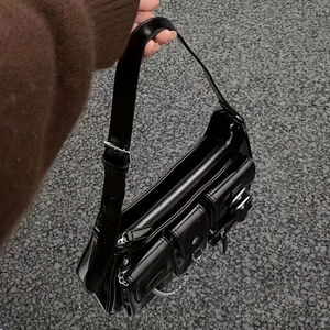 Nuevo bolso informal para mujer Axila Premium Sense, bolso de hombro, bolso de mensajero multibolsillo para motocicleta con puerto de nicho - Product Image 5