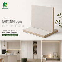 Panneau décoratif en fibre de bois écologique gris pêche chaud, résistant à l'humidité, avec faible teneur en formaldéhyde E0 pour les intérieurs modernes