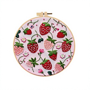 Kit de broderie fraise DIY, ensemble de point de croix, artisanat de fruits fait main pour débutants - Product Image 2