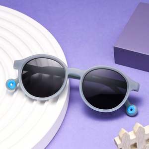 Lunettes de soleil polarisées rondes pour garçons et filles, mode 2025, UV400, branches en silicone photochromiques, pour enfants de 3 à 9 ans - Product Image 2