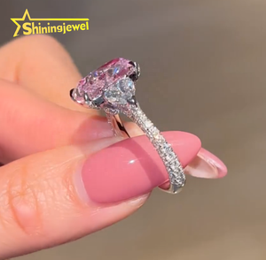 Bague de fiançailles personnalisée en or blanc 5ct taille coussin 10k 14k 18k VS DEF couleur IGI certifiée en diamant cultivé en laboratoire - Product Image 3