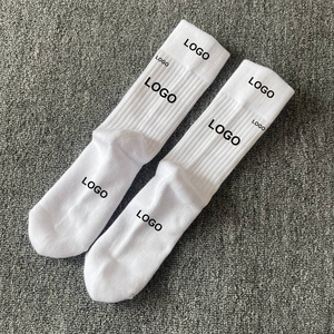 Chaussettes de sport OEM personnalisées en coton éponge, sans couture, antidérapantes, antibactériennes, respirantes, pour la course à pied, le basketball, la gym - Product Image 4