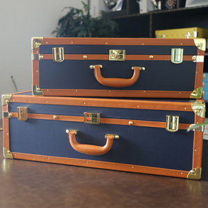 Vali da màu xanh đậm tùy chỉnh để đựng tranh nghệ thuật, đồng hồ và đồ trang sức - Product Image 4