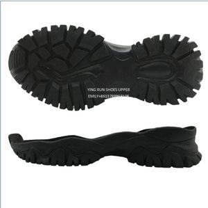 Nouveau Vente en gros Semelles de chaussures personnalisées de haute qualité pour le trekking et la randonnée Semelles extérieures en caoutchouc pour l'Ouzbékistan et le Kirghizistan - Product Image 5