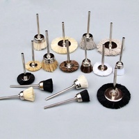 Brosse métallique torsadée résistante à l'usure pour l'élimination de la rouille et le nettoyage du carbone dans les espaces étroits