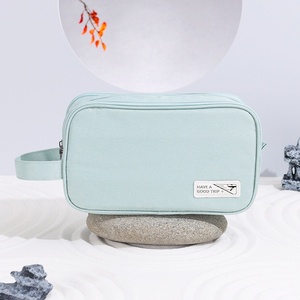 Trousse de Toilette Minimaliste pour Hommes, Grande Capacité, Type Rouleau, Portable, Séparation Sec/Humide, Organisateur, Vente en Gros - Product Image 4
