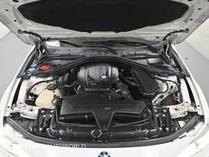 บีเอ็มดับเบิลยู 320d เครื่องยนต์เทอร์โบดีเซลทรงพลัง ค่าบำรุงรักษาต่ำ ขับขี่นุ่มนวล ภายในสะดวกสบาย เหมาะสำหรับธุรกิจและการส่งออก - Product Image 2