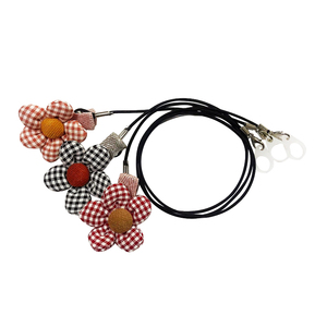 Clip de Seguridad para Audífonos BTE para Niñas, Otoclip con Cuerda Amarilla de 35 cm de Longitud, Hecho de Nailon/PVC/Silicona para Evitar Pérdidas por Caídas - Product Image 6
