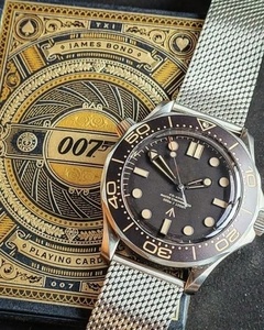 Montre de plongée Omegaes avec mouvement en titane et verre saphir, artisanat de maîtrise, pour James Bond 007, version avec bracelet - Product Image 4