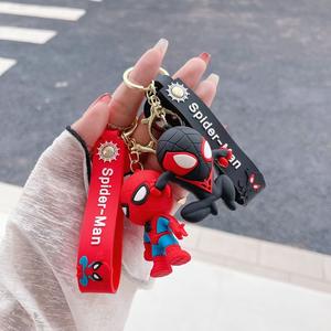 Portachiavi simpatici cartoni animati Spider Man <span class=keywords><strong>Marvel</strong></span> portachiavi decorazione portachiavi auto <span class=keywords><strong>accessori</strong></span> in gomma morbida portachiavi regalo per bambini - Product Image 4