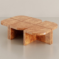 Table basse en marbre Bloom de Dream Home Deconstructed, table design sur mesure en pierre naturelle pour salon résidentiel