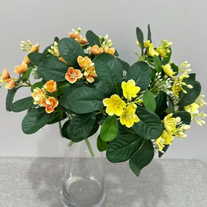 Cesta de Flores Artificiales Meng Jie, Naranja y Amarillo, de Poliéster, Decoración para Escritorio, Suelo y Pared - Product Image 1