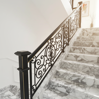 Rampe d'escalier intérieure en fer forgé / Designs modernes de rampes en fer