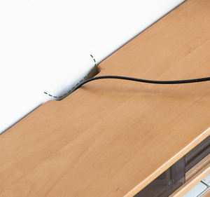 Mensola da Scrivania in Legno Massello Personalizzabile con Vernice Trasparente, Organizzatore Multifunzionale per Scrivania, Supporto per Laptop e Rialzo per Monitor - Product Image 2