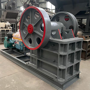 Concasseur à mâchoires mobile diesel de petite taille pour le traitement des pierres agglomérées, du granit, du basalte et du calcaire - Product Image 1