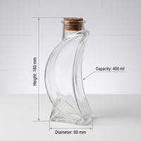 Bouteille en verre décorative en forme de croissant de lune avec bouchon en liège, récipient en verre polyvalent pour huiles essentielles, épices et ornement de table